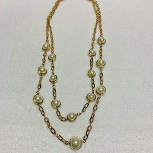 Gold and Fux Pearl necklace